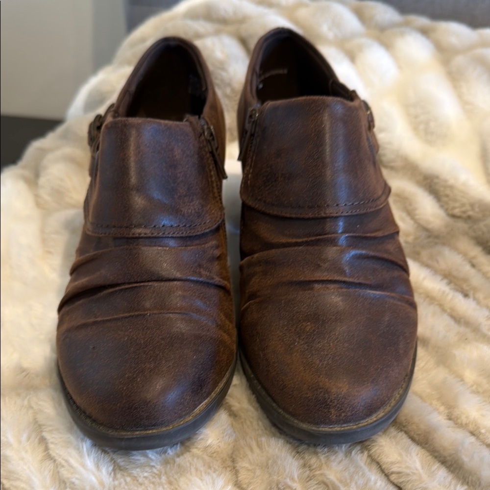 Woman’s Brown Leather Shoes